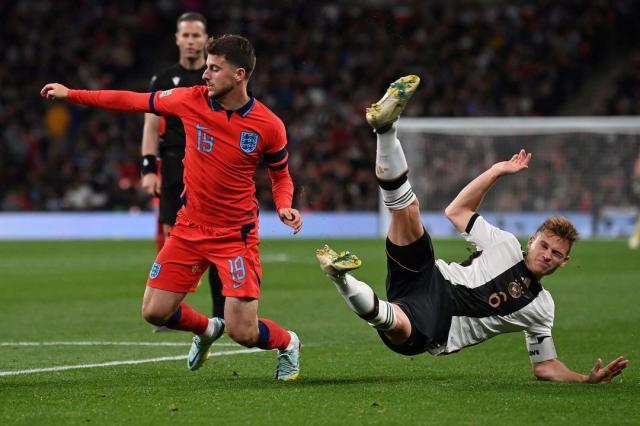 1664240868449055043.jpg FdnnybeakAE4IaV.jpg