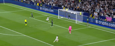 开云体育-这庆祝打几分？巴尔韦德三次庆祝：捶胸挥拳、指队友、拥抱队友